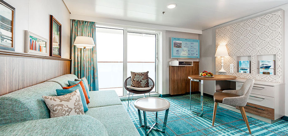 TUI Cruises Mein Schiff 5 Accommodation Junior Suite Balcony 1.jpg